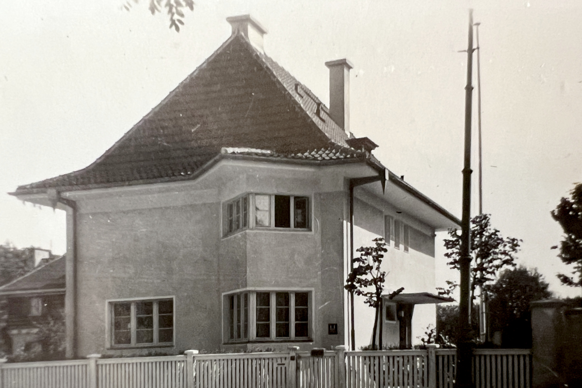 131 Villa Denkmalschutz historisches Foto.jpg