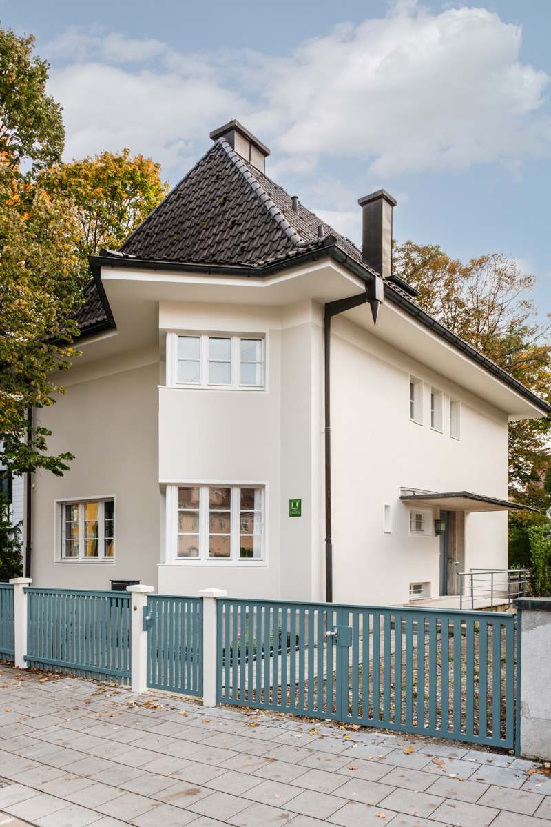 131 Denkmalschutz Villa Sanierung Fassade 2.jpg