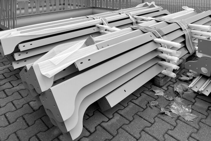 01 Balkon vorgefertigt.jpg