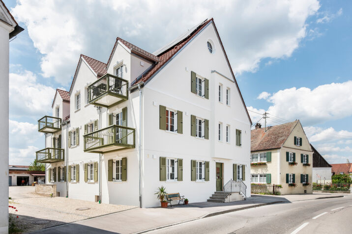 01 Hängebalkon Massivbau.jpg